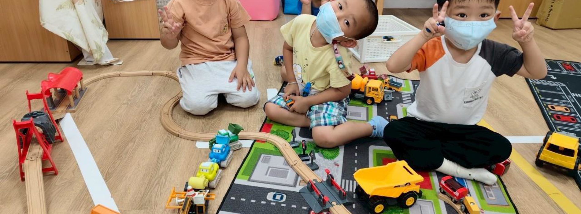LINE_ALBUM_學習區照片請各班給我兩張_250730_9
